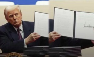 Nigerian scammer trends for scamming US President Donald Trump of over 250k dollars