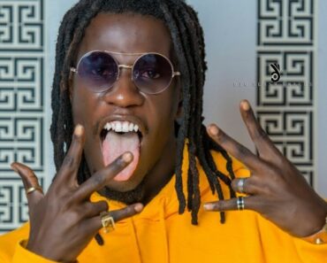 Give Up And See Lyrics By King Paluta ft Sarkodie